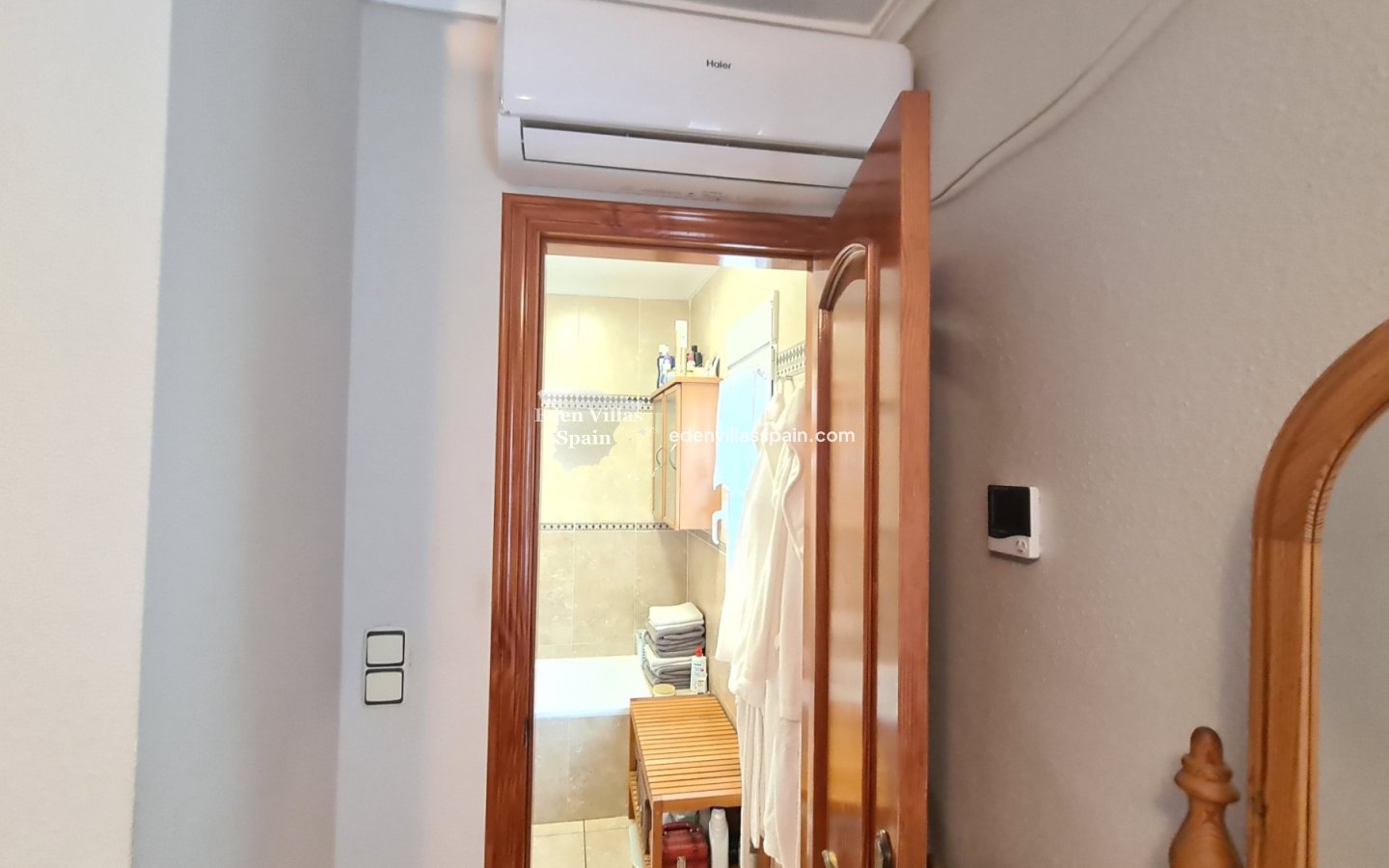 Immobilien Zweiter Hand - Villa an der Küste - La Marina