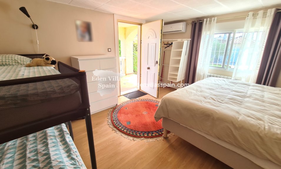 Immobilien Zweiter Hand - Villa an der Küste - La Marina