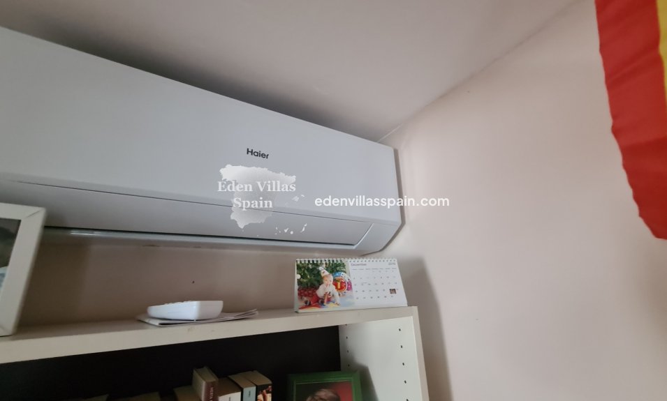 Immobilien Zweiter Hand - Villa an der Küste - La Marina