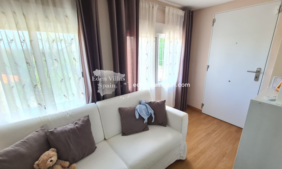 Immobilien Zweiter Hand - Villa an der Küste - La Marina