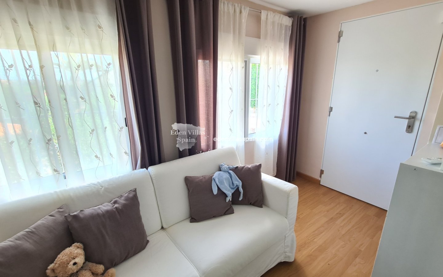 Immobilien Zweiter Hand - Villa an der Küste - La Marina