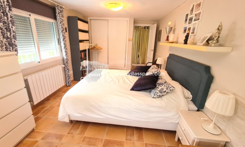 Immobilien Zweiter Hand - Villa an der Küste - La Marina