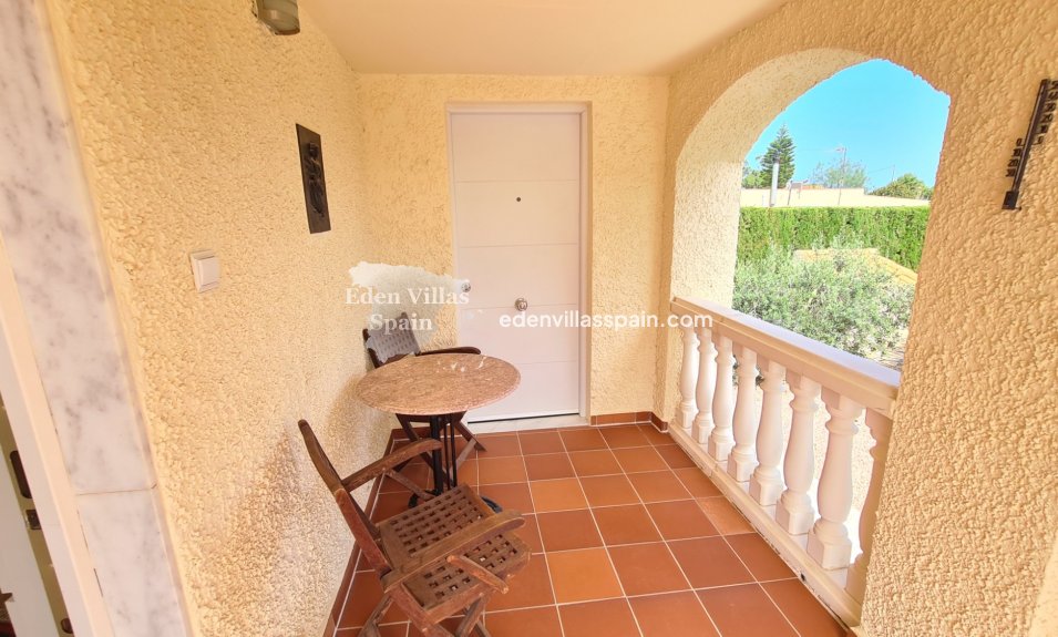 Immobilien Zweiter Hand - Villa an der Küste - La Marina