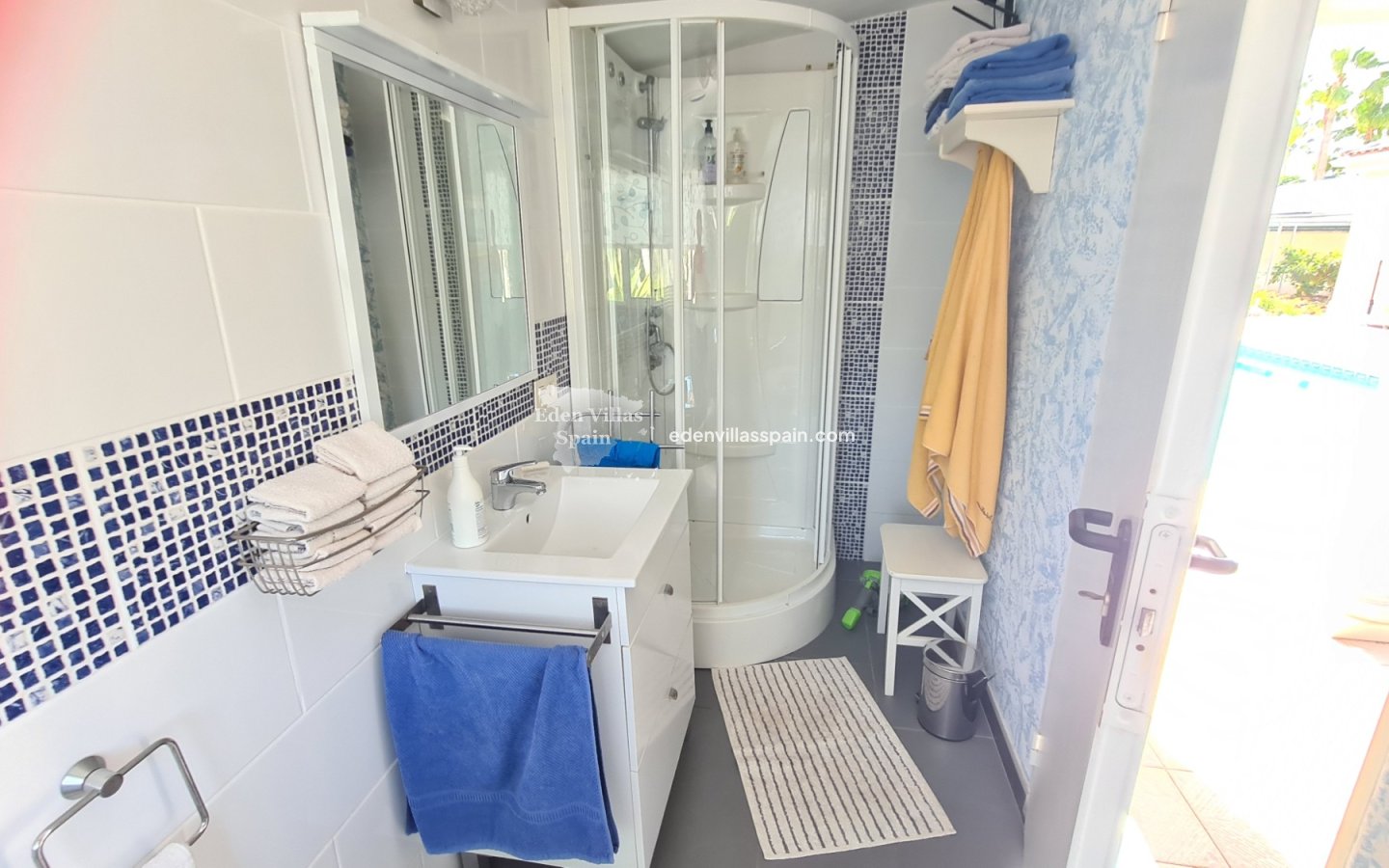 Immobilien Zweiter Hand - Villa an der Küste - La Marina