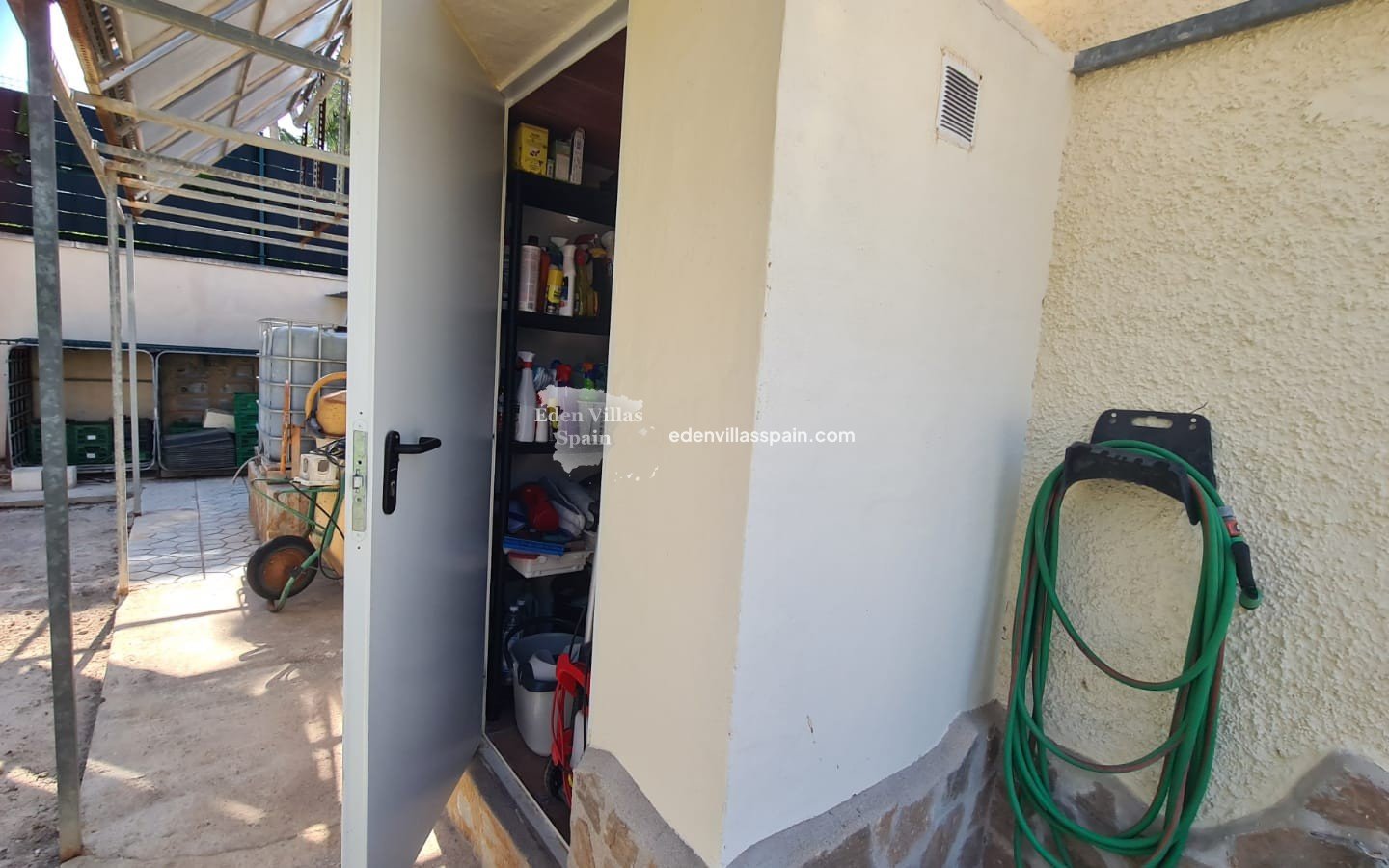 Immobilien Zweiter Hand - Villa an der Küste - La Marina