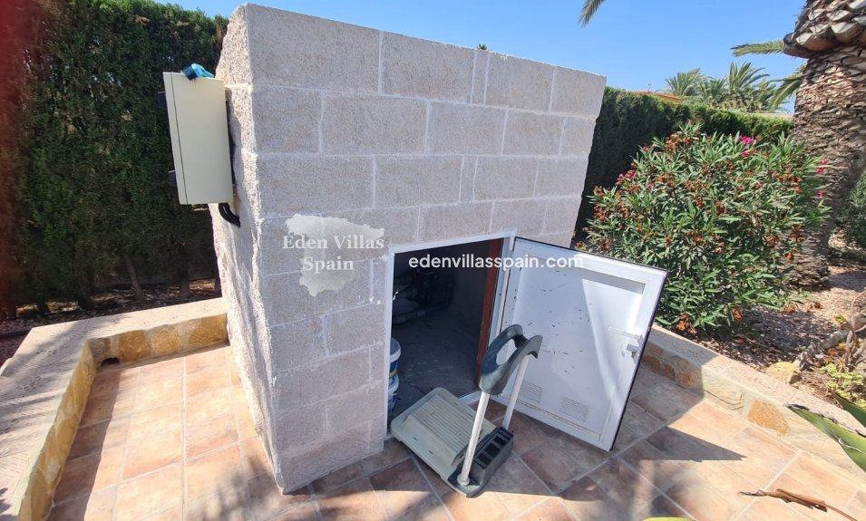 Immobilien Zweiter Hand - Villa an der Küste - La Marina