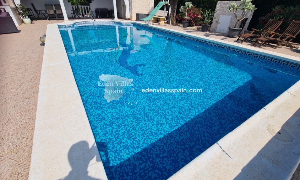 Immobilien Zweiter Hand - Villa an der Küste - La Marina