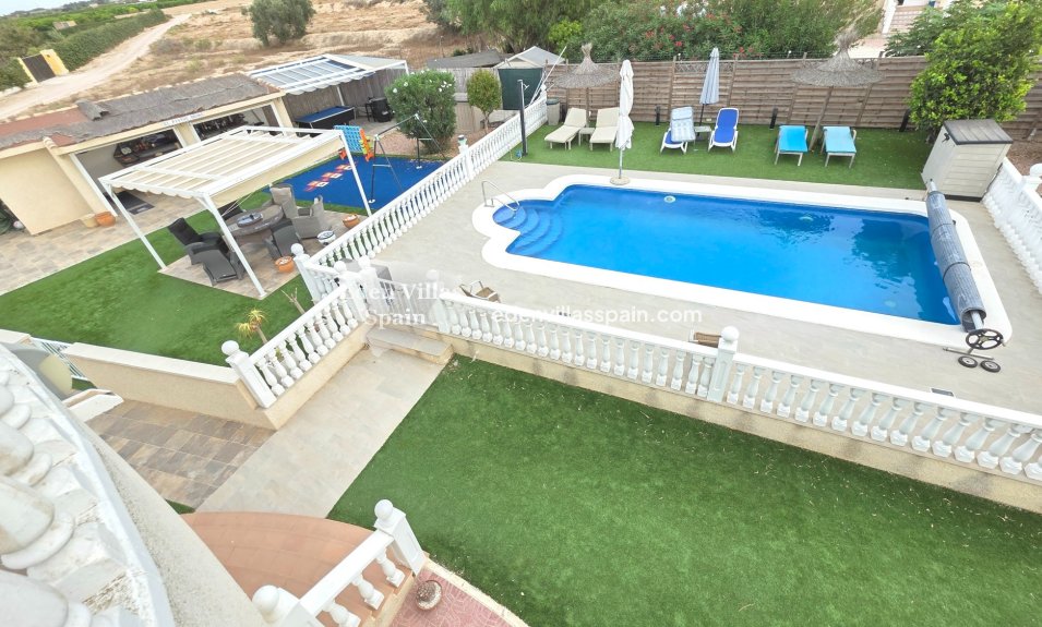 Immobilien Zweiter Hand - Villa an der Küste - La Marina