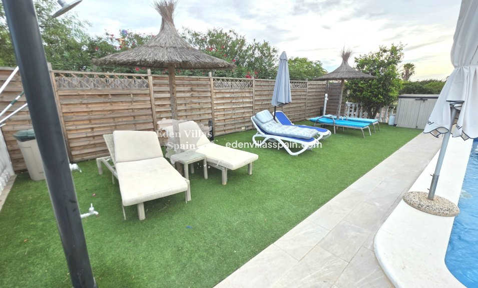 Immobilien Zweiter Hand - Villa an der Küste - La Marina