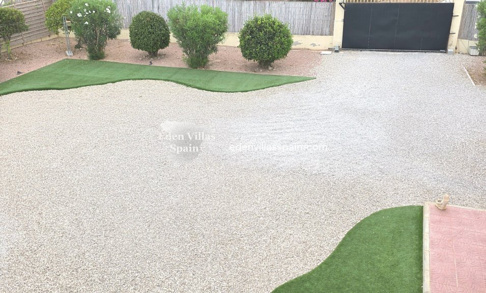 Immobilien Zweiter Hand - Villa an der Küste - La Marina