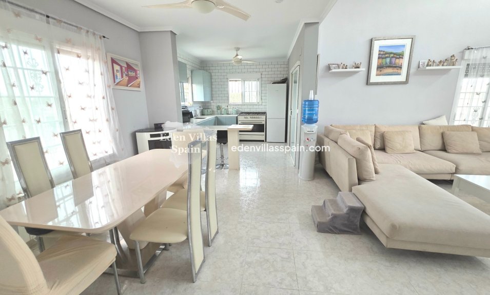 Immobilien Zweiter Hand - Villa an der Küste - La Marina