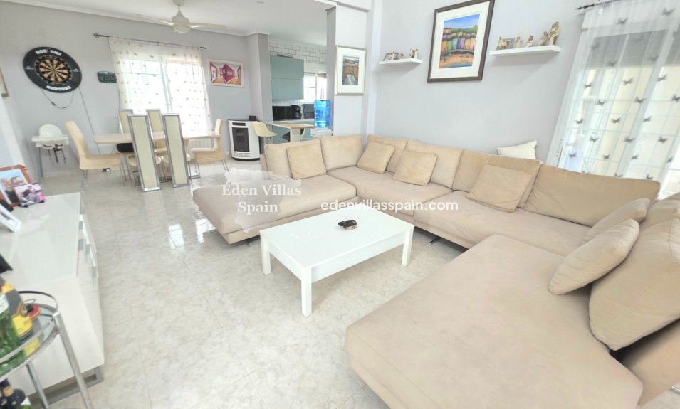 Immobilien Zweiter Hand - Villa an der Küste - La Marina