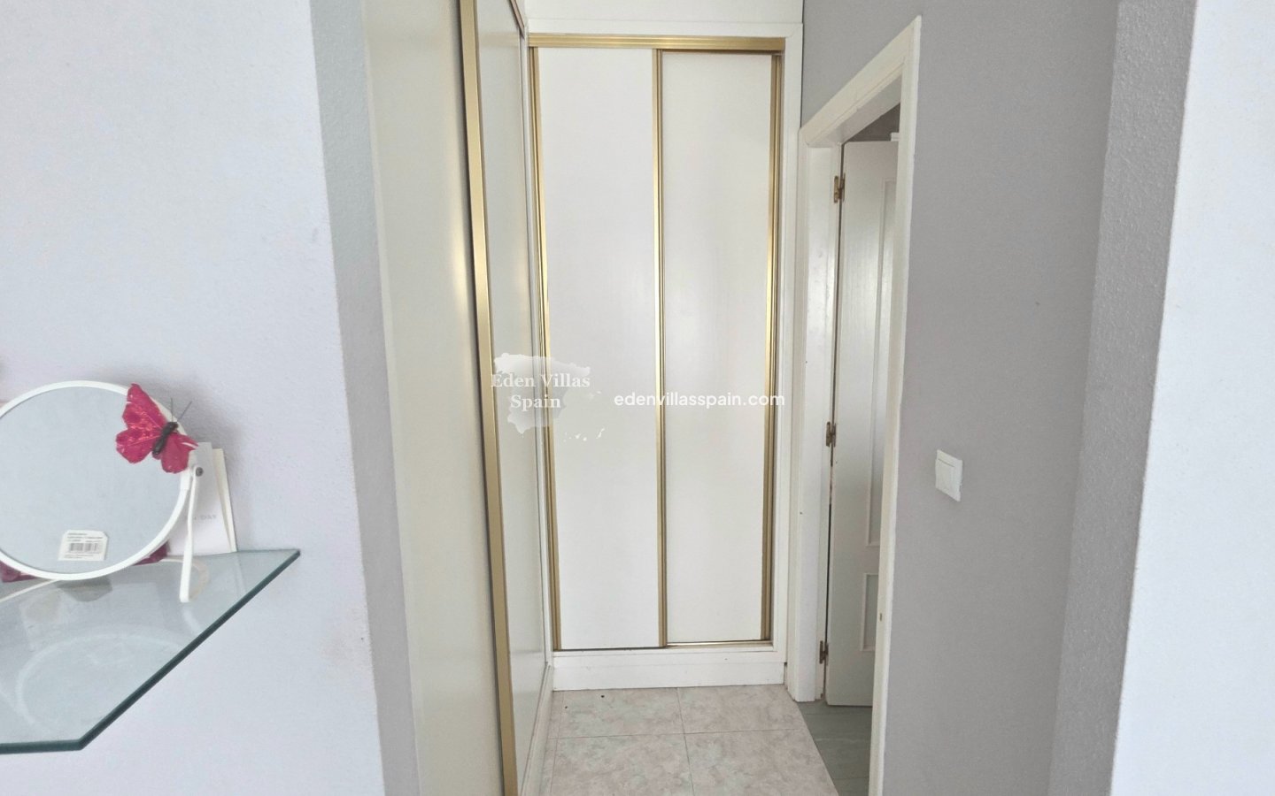 Immobilien Zweiter Hand - Villa an der Küste - La Marina