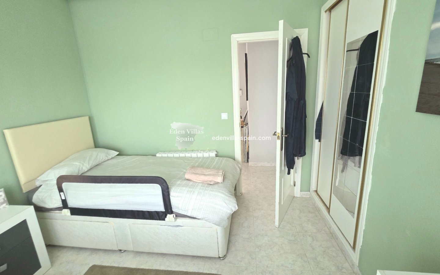 Immobilien Zweiter Hand - Villa an der Küste - La Marina