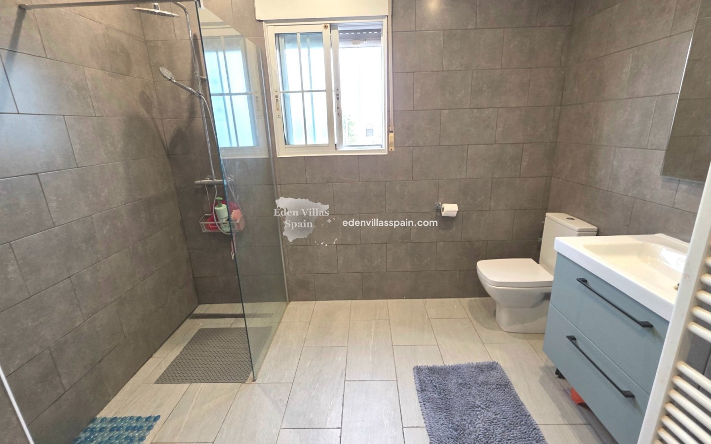 Immobilien Zweiter Hand - Villa an der Küste - La Marina