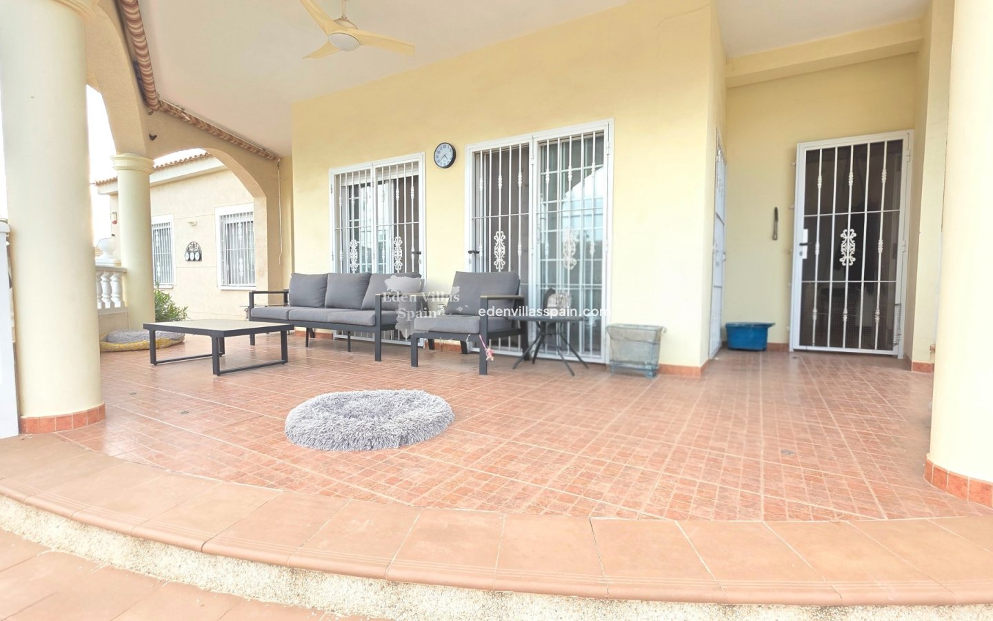 Immobilien Zweiter Hand - Villa an der Küste - La Marina