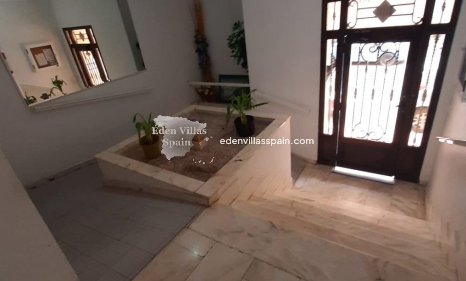 Immobilien Zweiter Hand - Wohnung an der Küste - Torrevieja