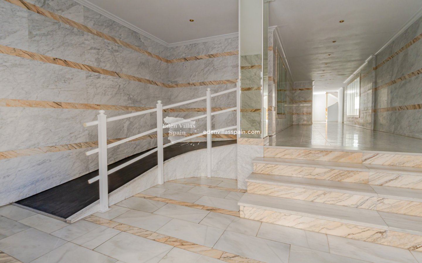 Immobilien Zweiter Hand - Wohnung an der Küste - Torrevieja