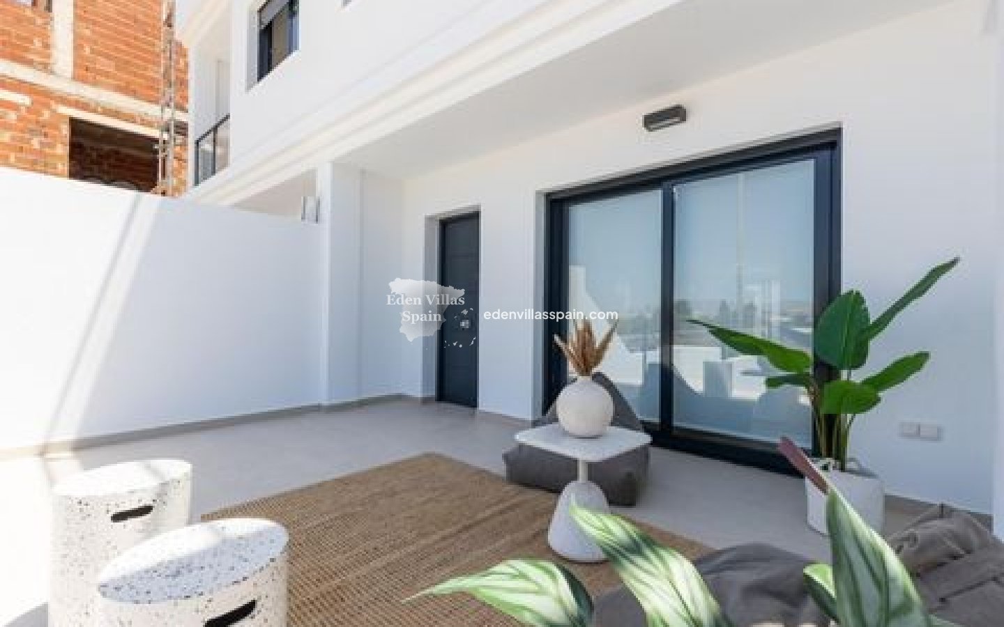 New Construction - Terrace House - Rafal