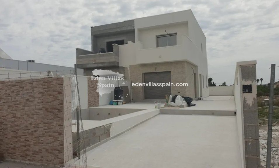 Nouvelle construction - Maison de lotissement - Daya Nueva