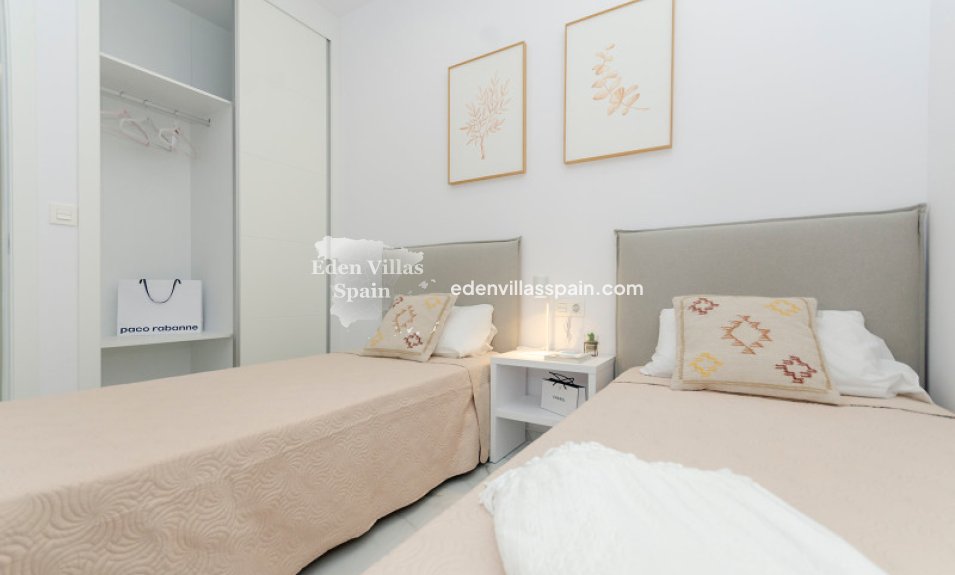 Obra Nueva - Chalet independiente - Torrevieja