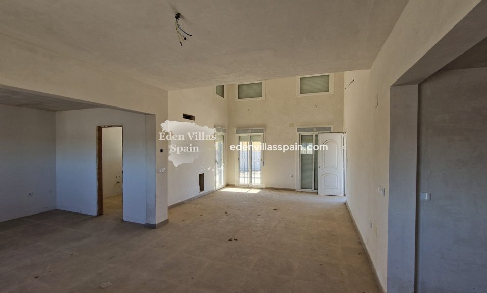 Obra Nueva - Villa a estrenar - Catral