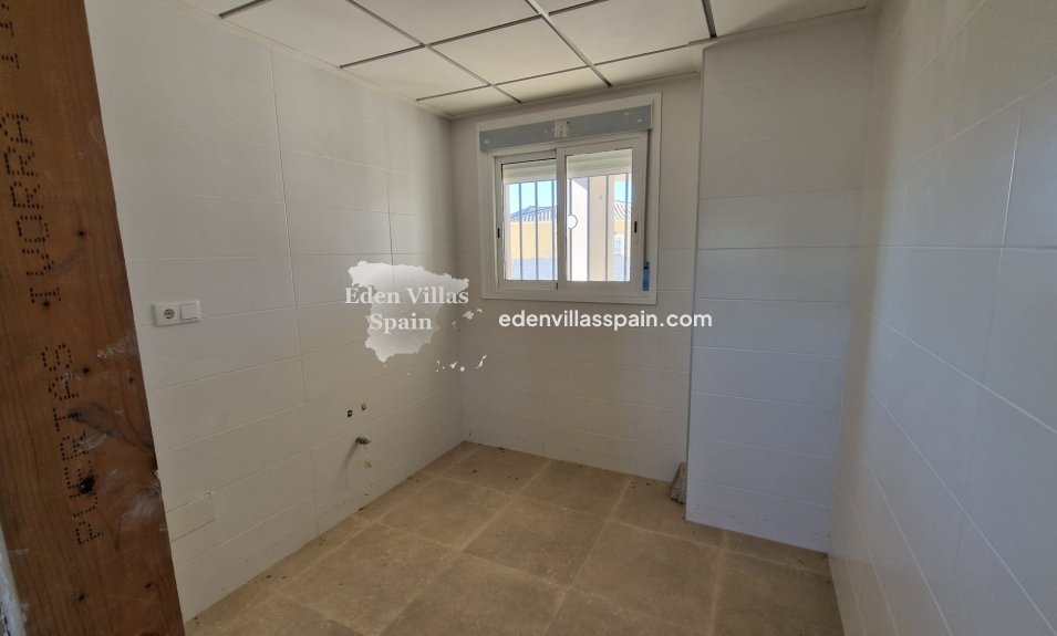 Obra Nueva - Villa a estrenar - Catral