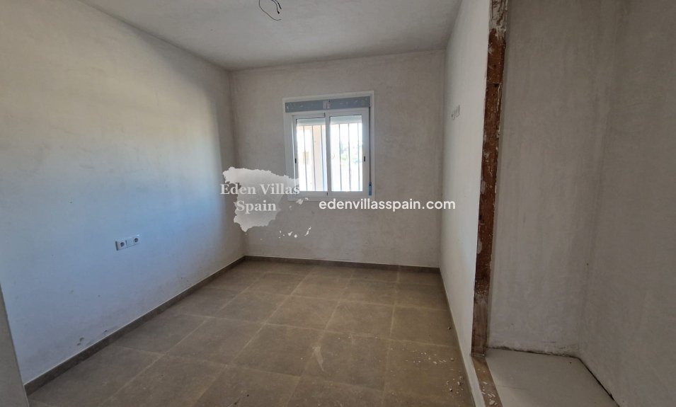 Obra Nueva - Villa a estrenar - Catral