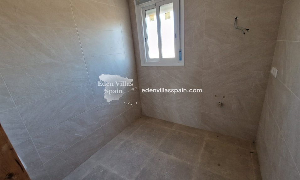 Obra Nueva - Villa a estrenar - Catral