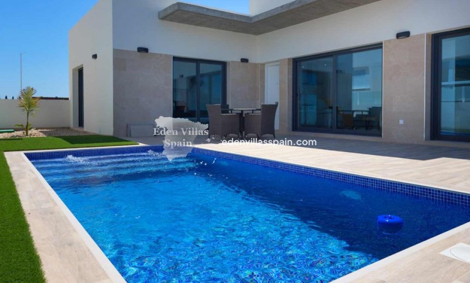 Obra Nueva - Villa a estrenar - Daya Nueva