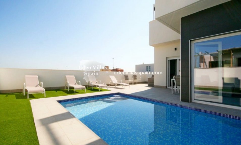 Obra Nueva - Villa a estrenar - Daya Nueva