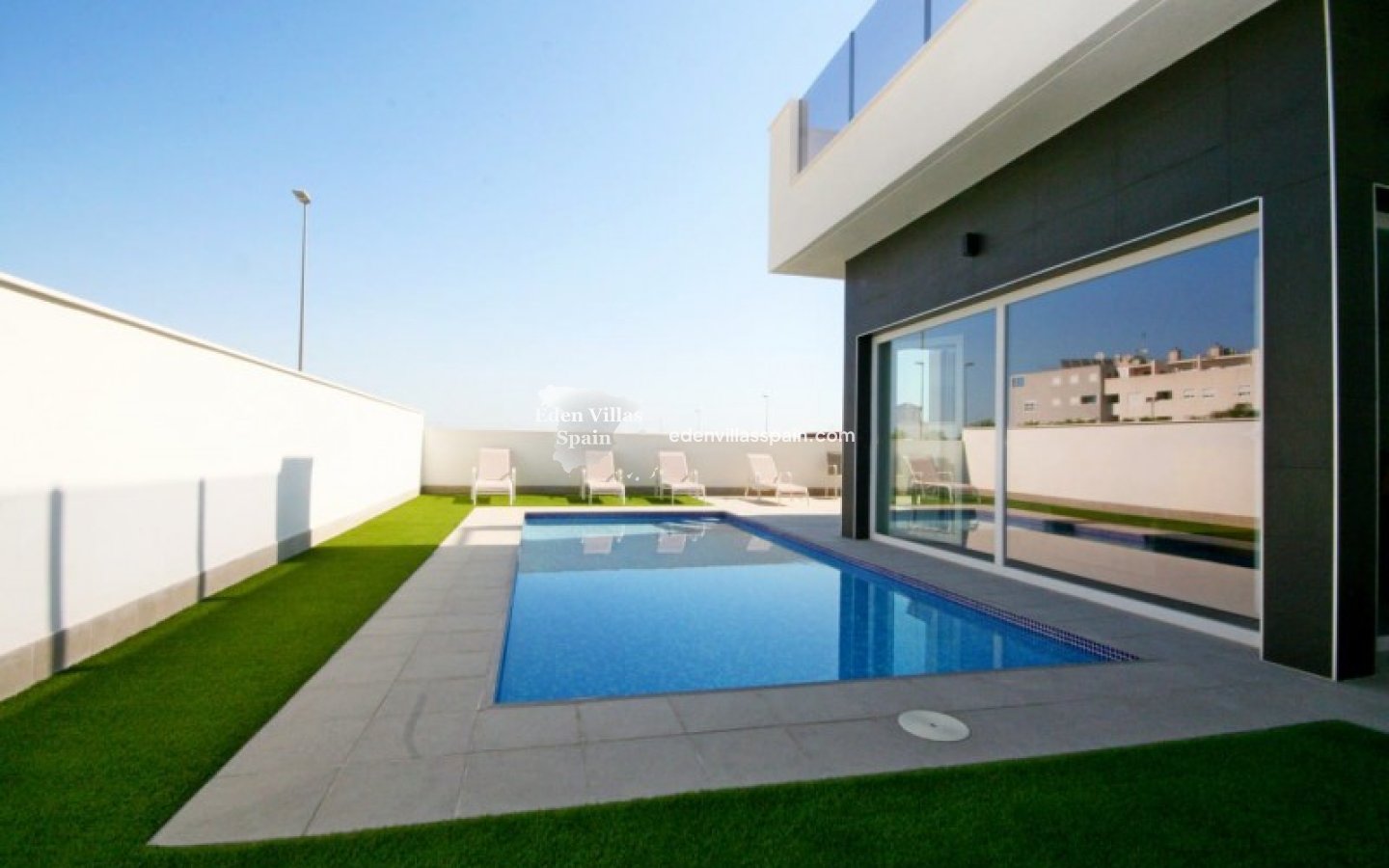 Obra Nueva - Villa a estrenar - Daya Nueva