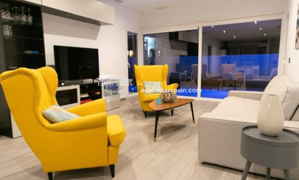 Obra Nueva - Villa a estrenar - Daya Nueva