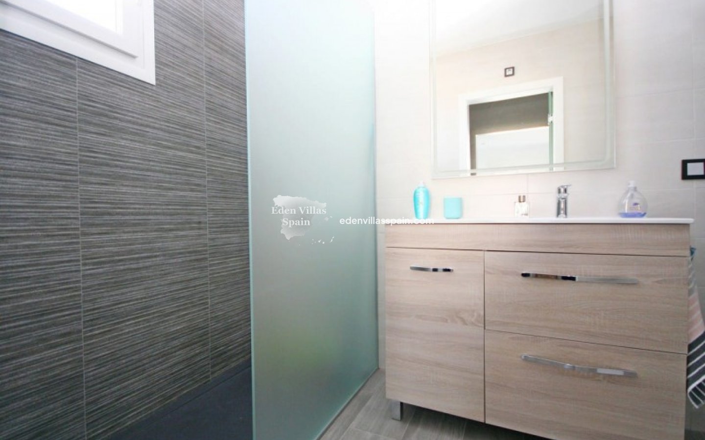 Obra Nueva - Villa a estrenar - Daya Nueva