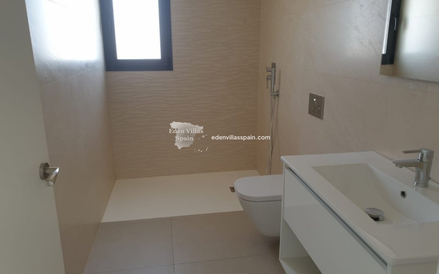 Obra Nueva - Villa a estrenar - Dolores