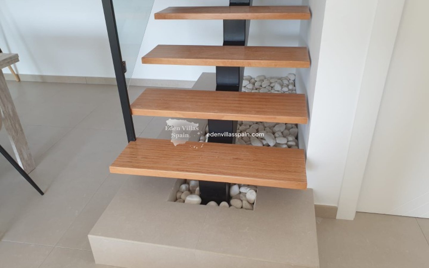 Obra Nueva - Villa a estrenar - Dolores