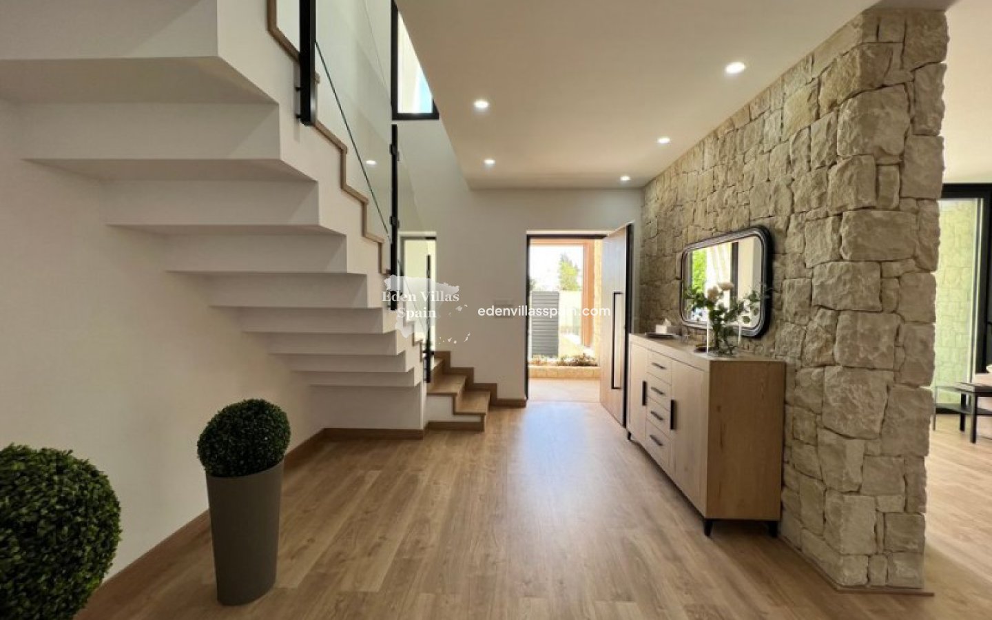 Obra Nueva - Villa a estrenar - Dolores