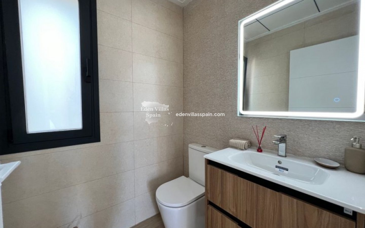 Obra Nueva - Villa a estrenar - Dolores