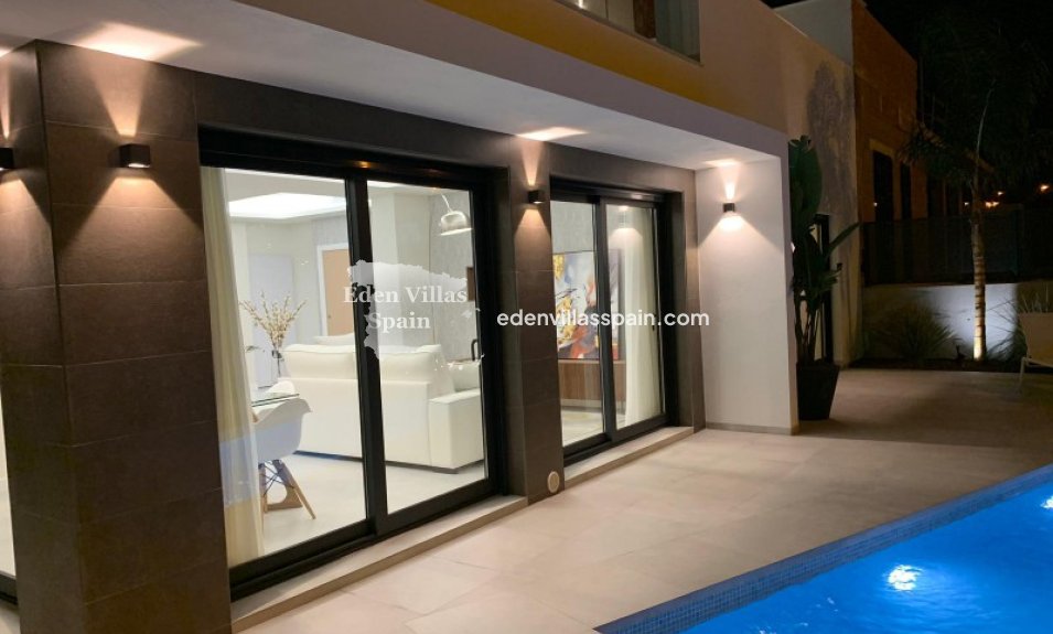 Obra Nueva - Villa a estrenar - La Marina