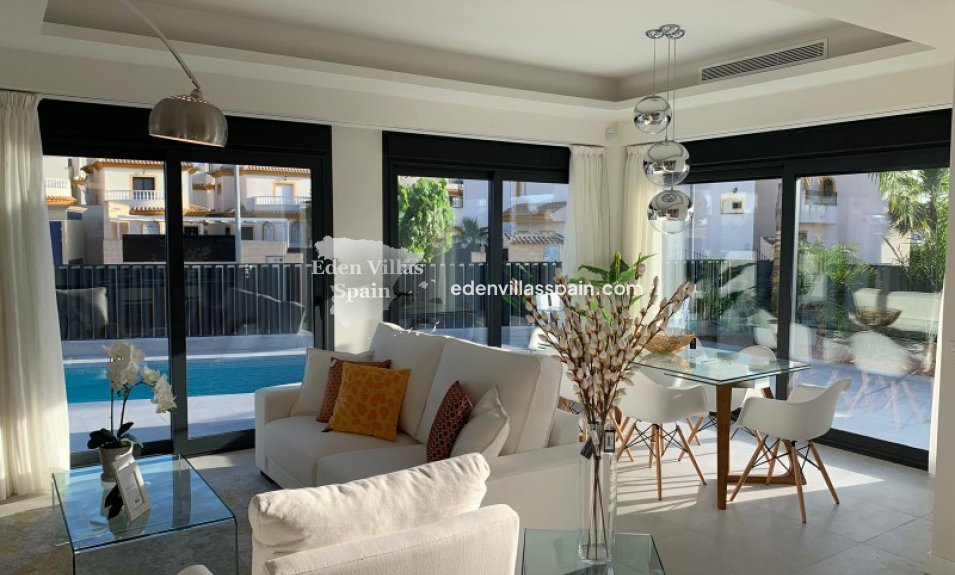 Obra Nueva - Villa a estrenar - La Marina