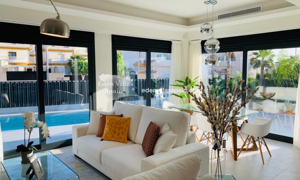 Obra Nueva - Villa a estrenar - La Marina