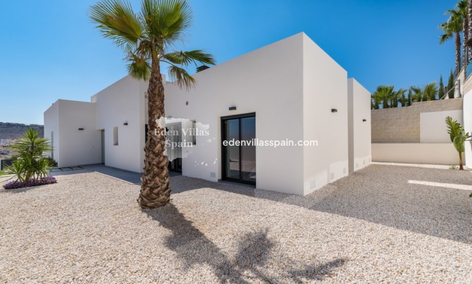 Obra Nueva - Villa a estrenar - La Marina