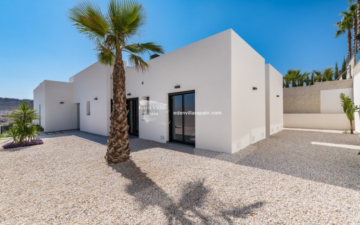 Obra Nueva - Villa a estrenar - La Marina