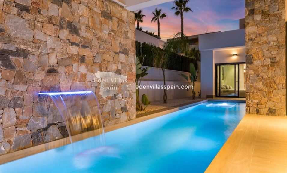 Obra Nueva - Villa a estrenar - La Marina