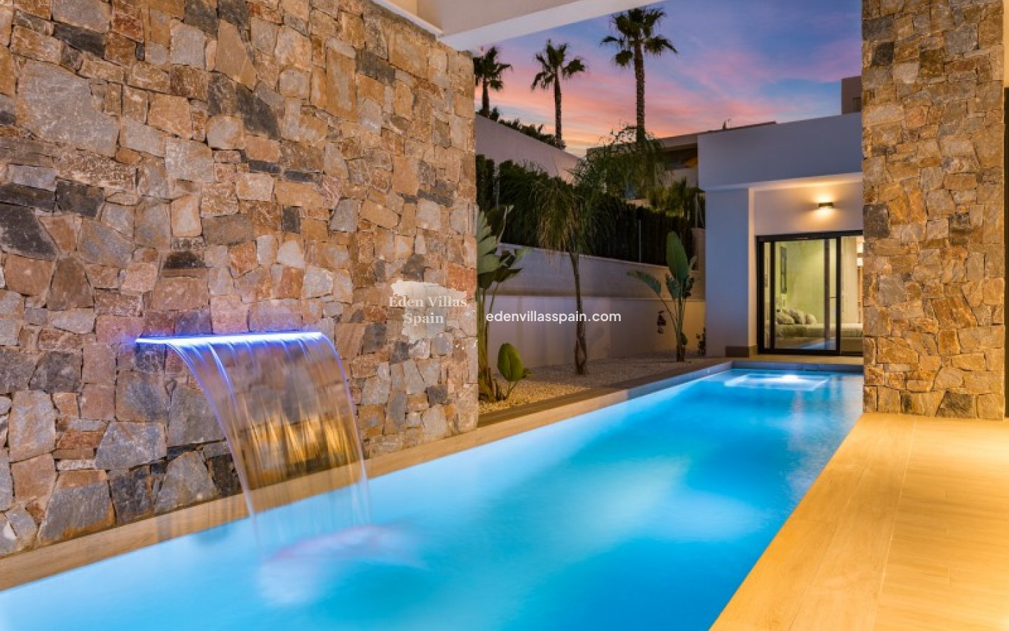 Obra Nueva - Villa a estrenar - La Marina