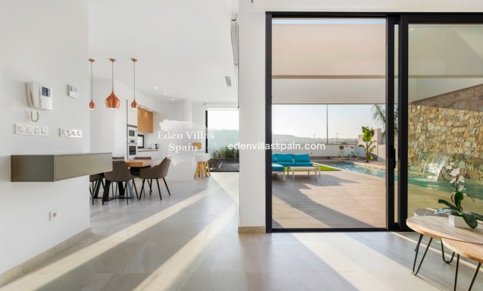 Obra Nueva - Villa a estrenar - La Marina