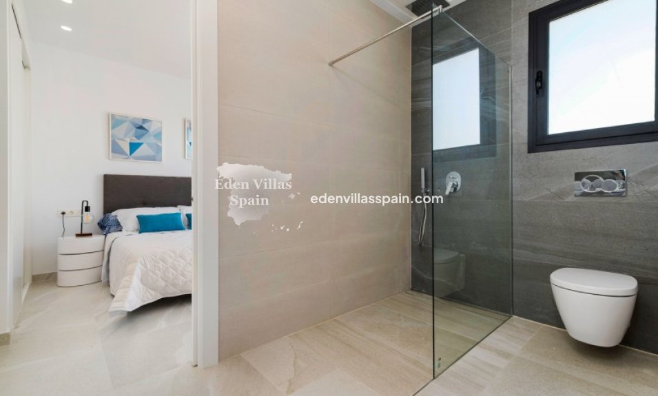 Obra Nueva - Villa a estrenar - La Marina