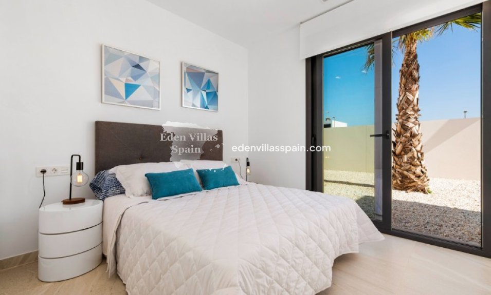 Obra Nueva - Villa a estrenar - La Marina