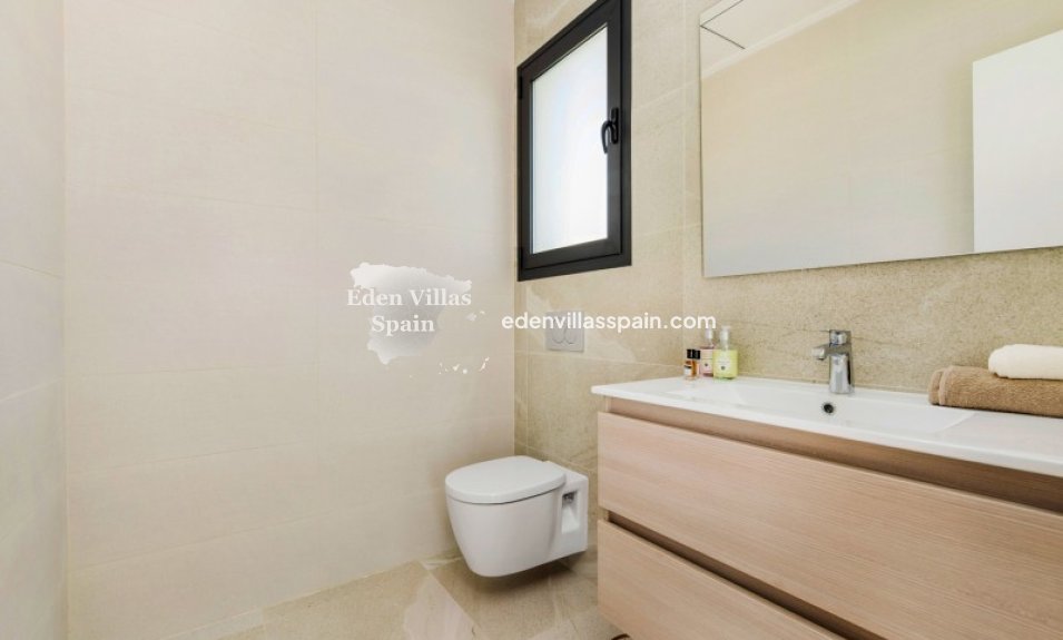 Obra Nueva - Villa a estrenar - La Marina