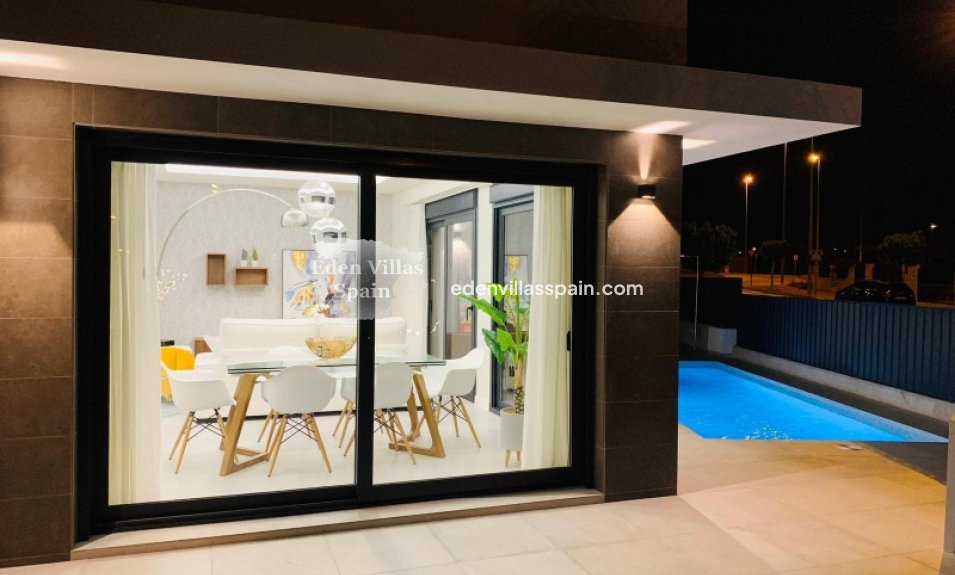 Obra Nueva - Villa a estrenar - La Marina